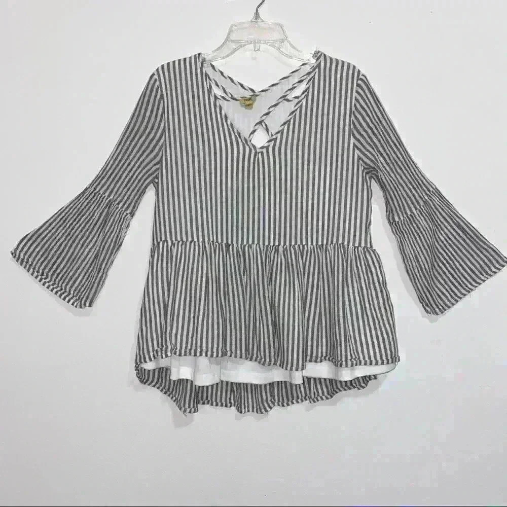 True Craft Striped Grey & White Bell Sleeve M